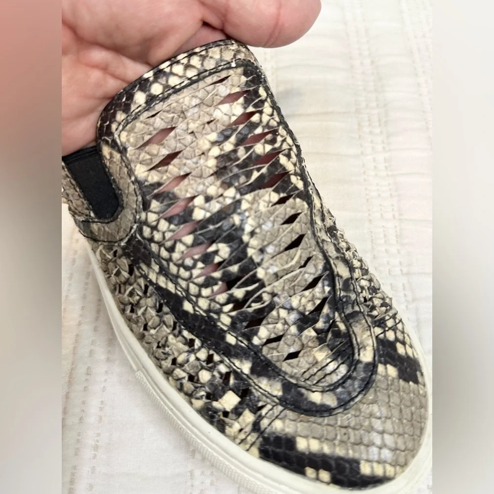 Tory Burch Women’s Huarache 2 Slip-On Sneakers in a Snakeskin Pattern Size 7 1/2
